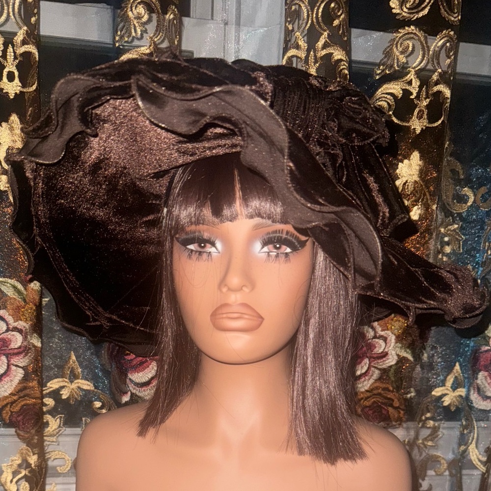Victorian Style Elegant Velvet Hat